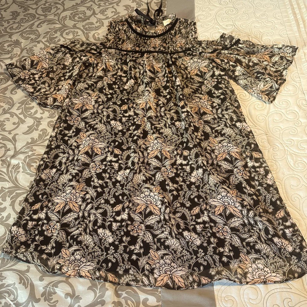 Cold shoulder dress. Multi colored. Worn twice.